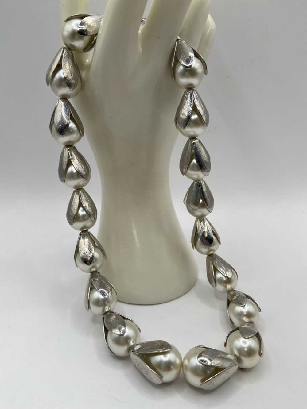 Silver-Tone Faux Pearl Bead Cap Necklace 18 1/2”L With 3”L Extender Feminine - Picture 8 of 8
